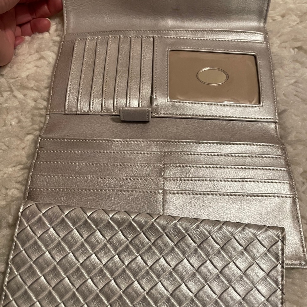 Guess Wallet - Picture 2 of 3